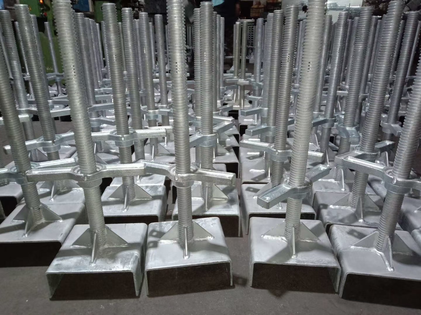 U-Head Base Jack U-head base jack