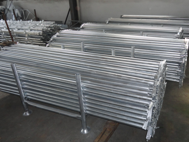 Kwikstage scaffolding ledger