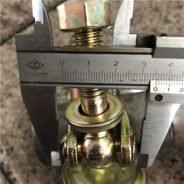Pressed Swivel Coupler Show 07