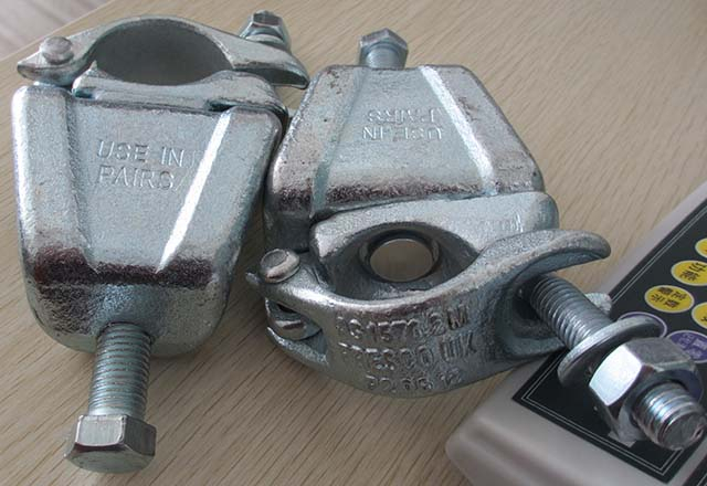 I -drop ang mabibigat na duty swivel girder coupler