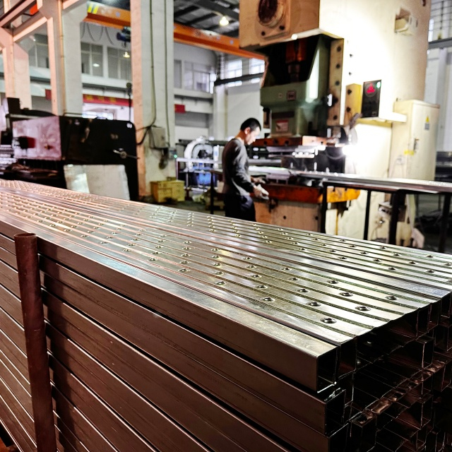 sarado na bakal na tabla