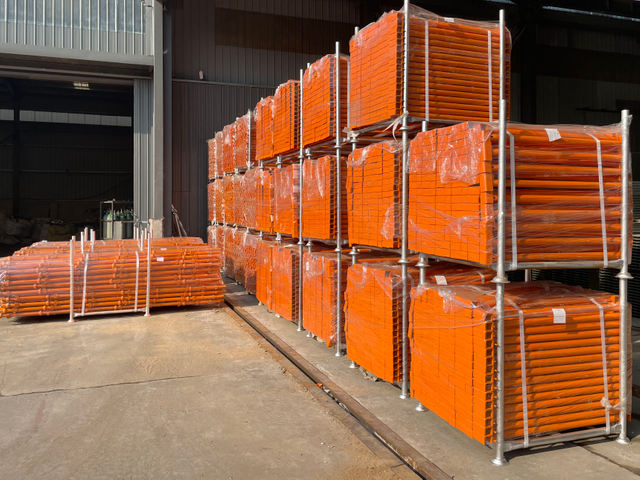 Ipininta cuplock scaffolding transom