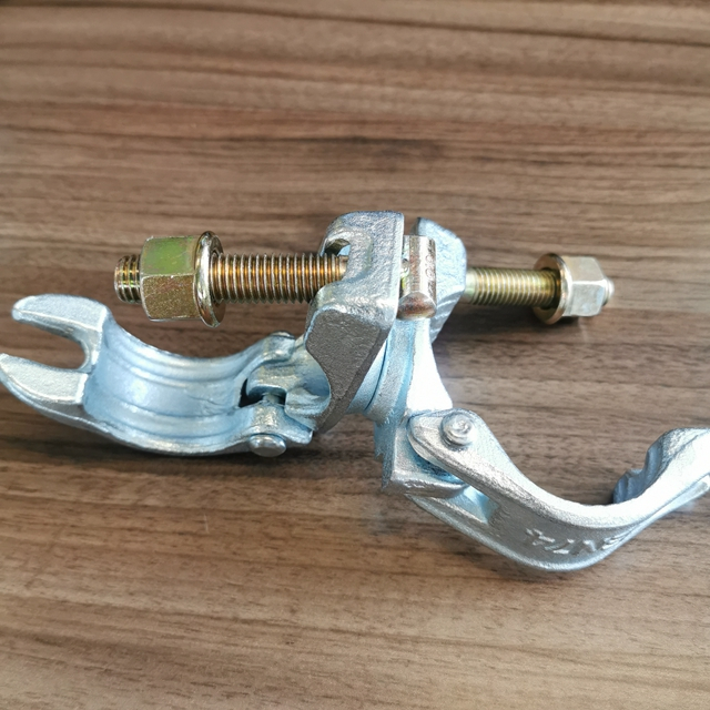 Scaffolding light type drop forged swivel coupler
