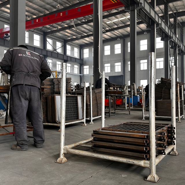 Mga Larawan sa Produksyon ng Reversible Ladder Access Gate 