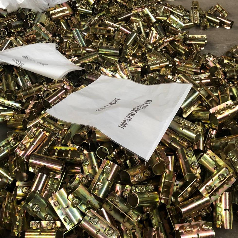 Pinindot ang manggas na coupler