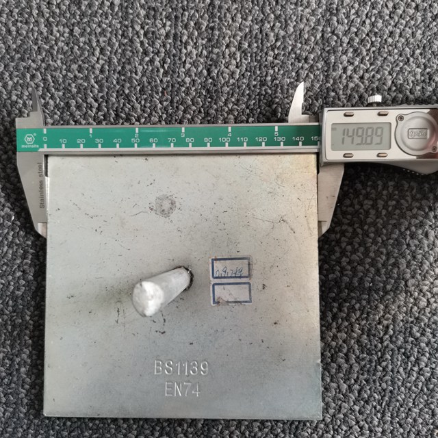 Round bar base plate 18