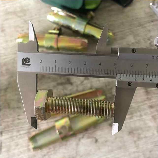 Pinindot ang magkasanib na pin 1