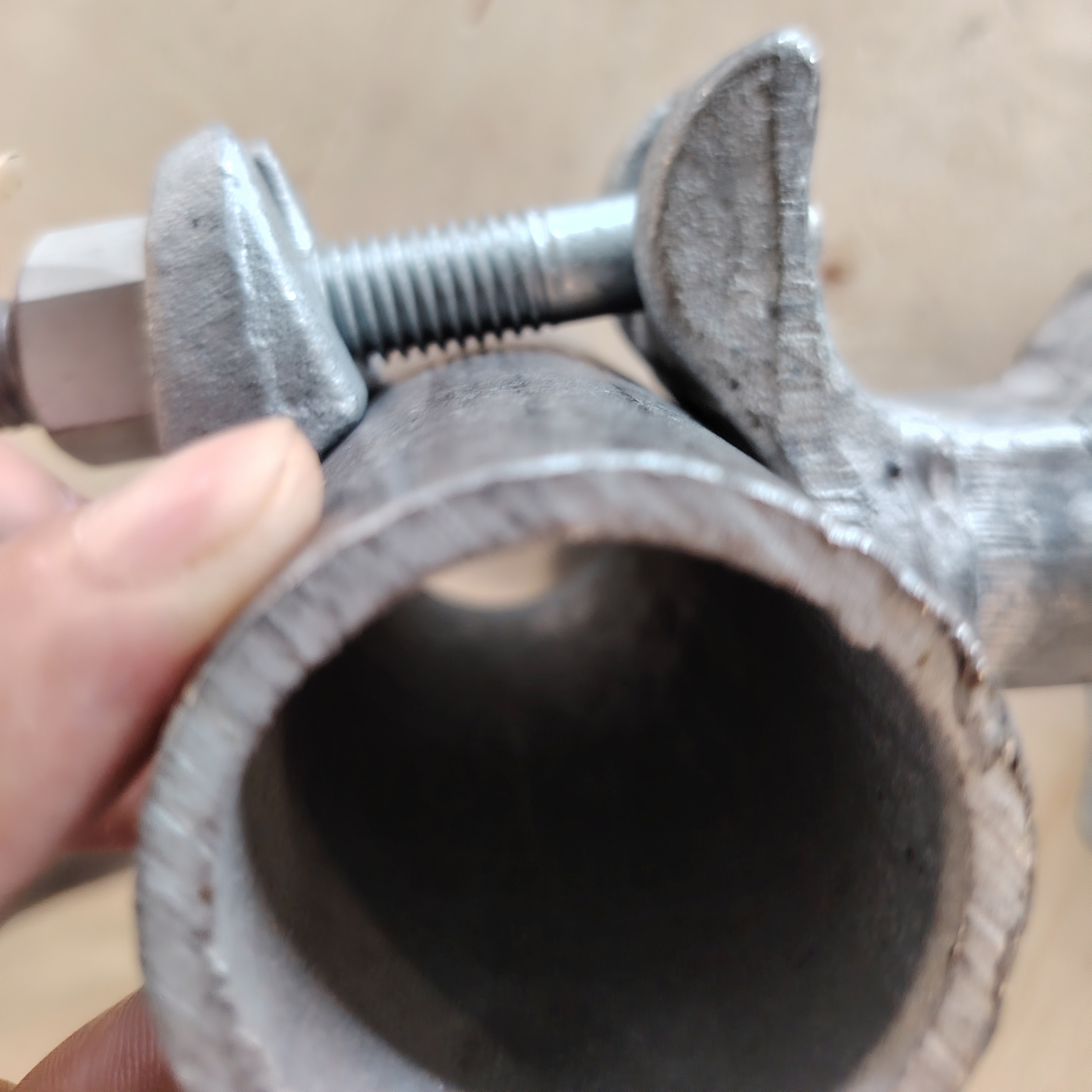 Special-shaped Scaffolding Clamp Distance Coupler - 98mm 