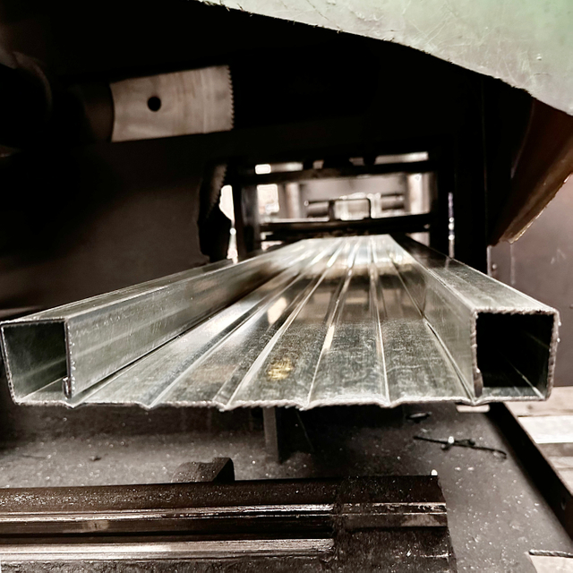 sarado na bakal na tabla