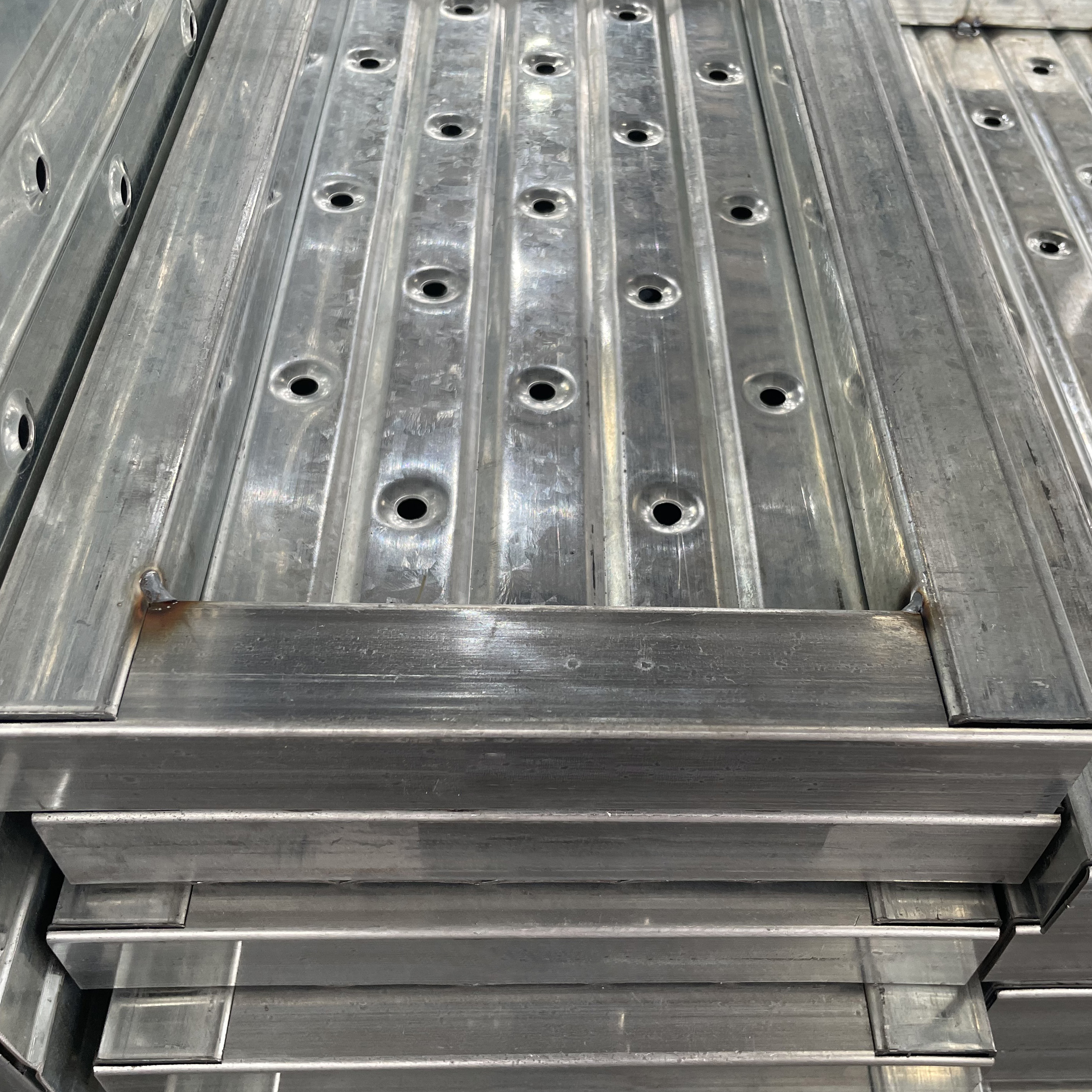 Saradong bakal na plank 