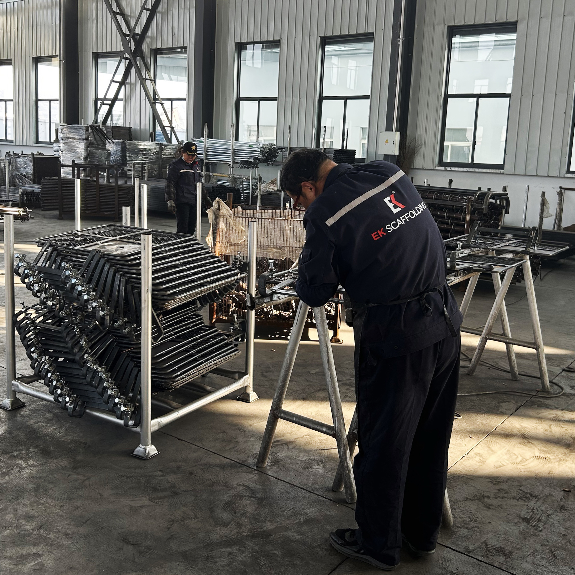 Scaffolding trap door