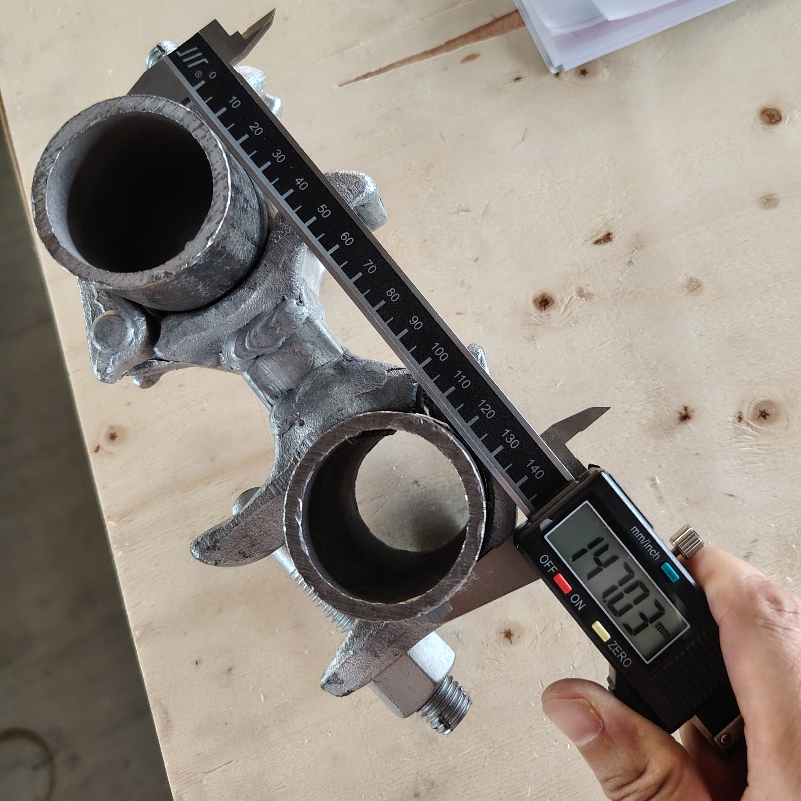 Special-shaped Scaffolding Clamp Distance Coupler - 98mm 