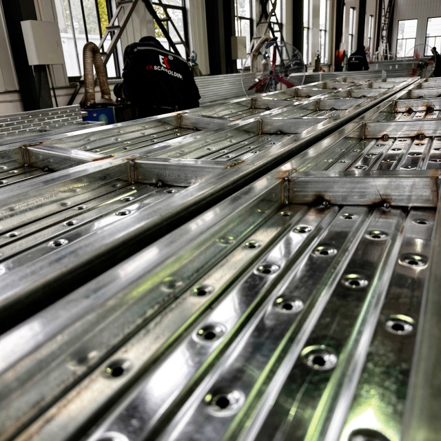 sarado na bakal na tabla