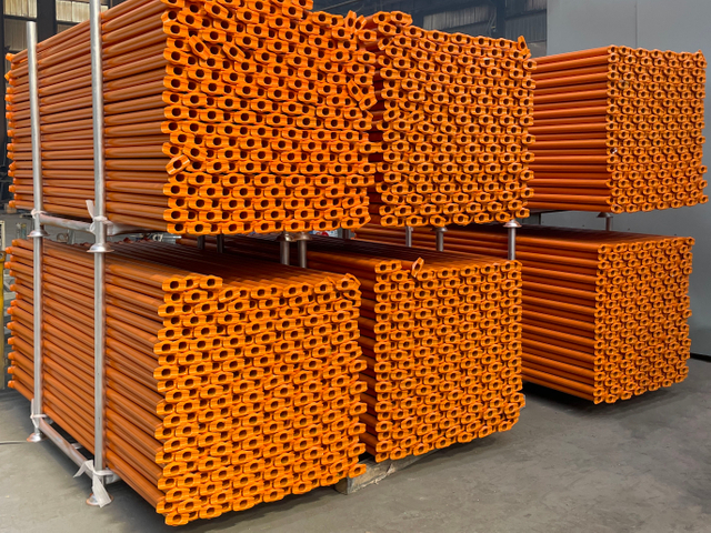 Pininturahan ang cuplock scaffolding ledger