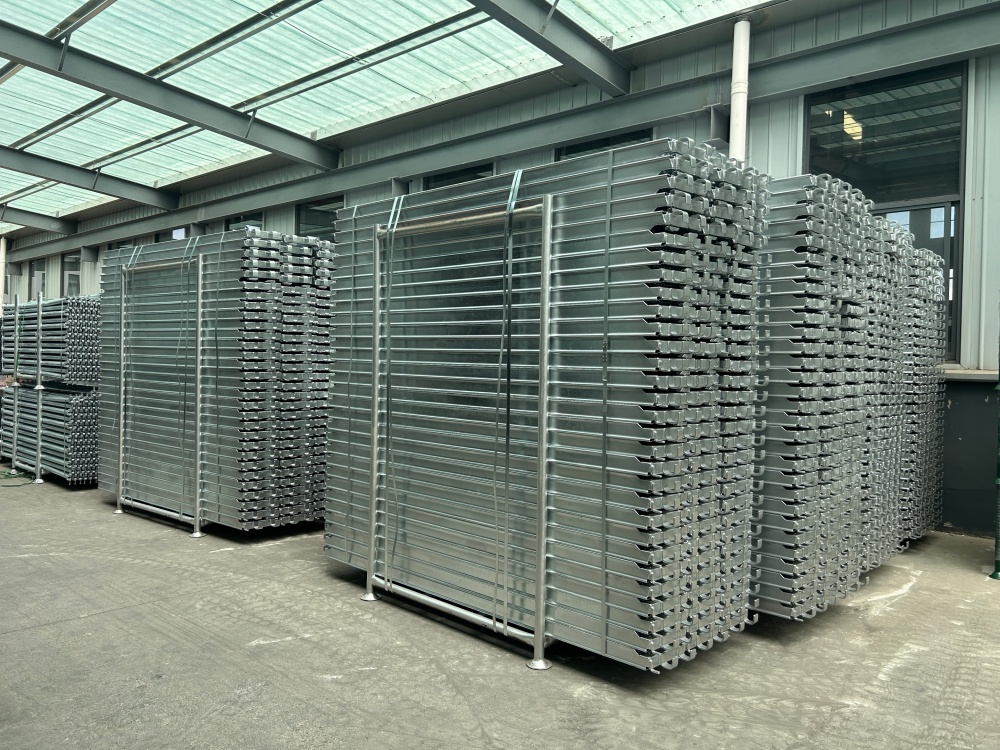 scaffolding plank na may kawit