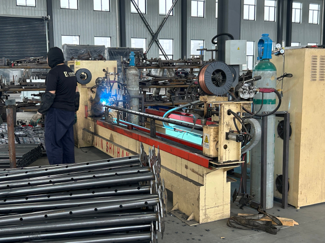 Adjustable shoring post welding