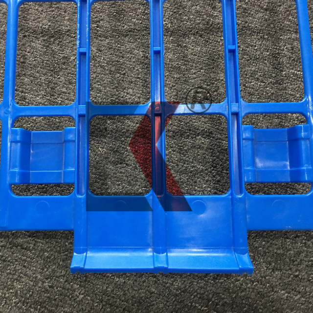 Spring scaffolding gate 