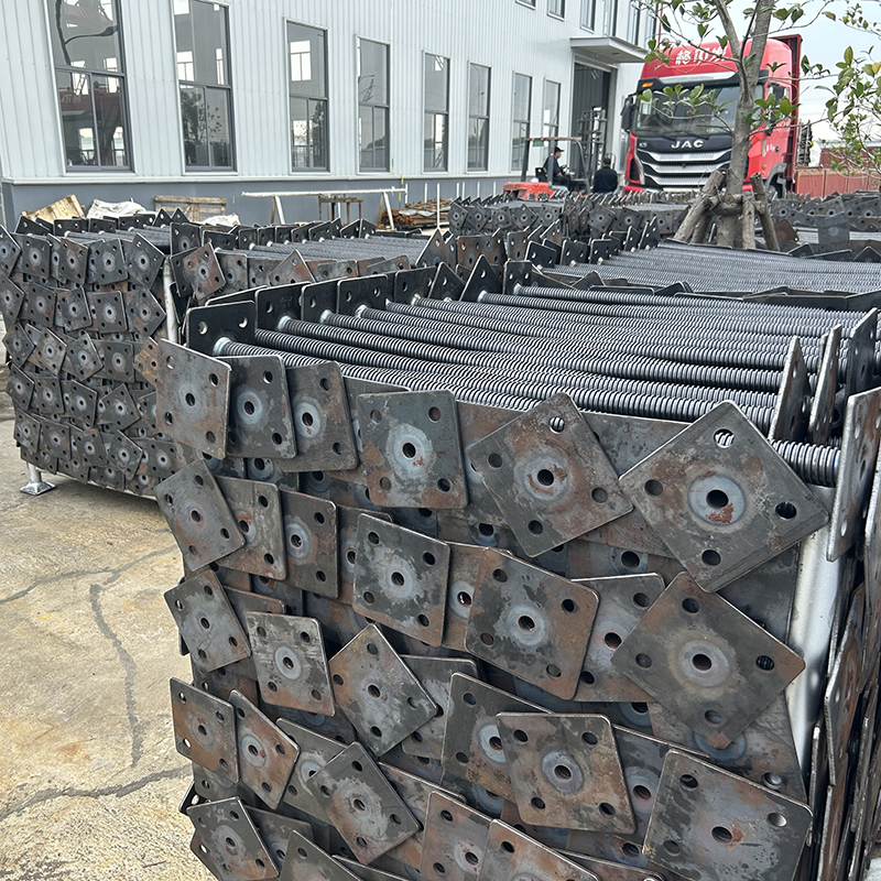 Itim na scaffolding adjustable solid screw base jack 