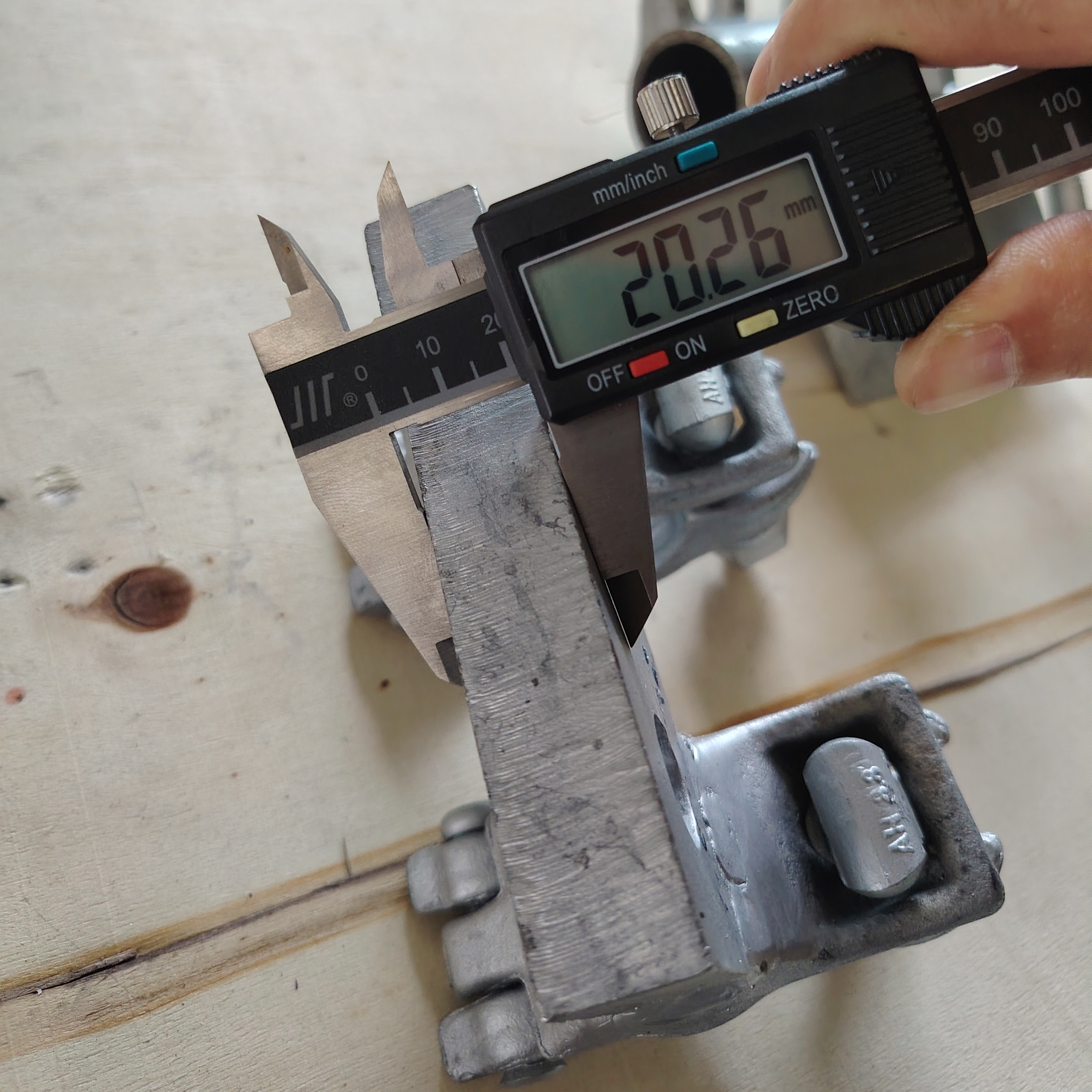 Pasadyang Base Espesyal na hugis na Scaffolding Clamp 