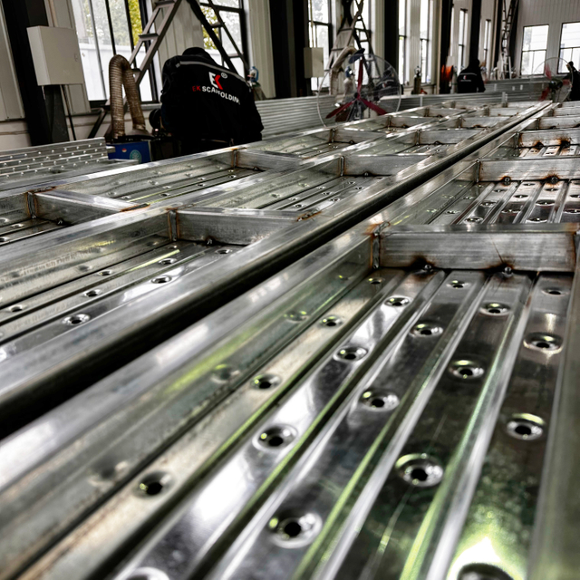 sarado na bakal na tabla