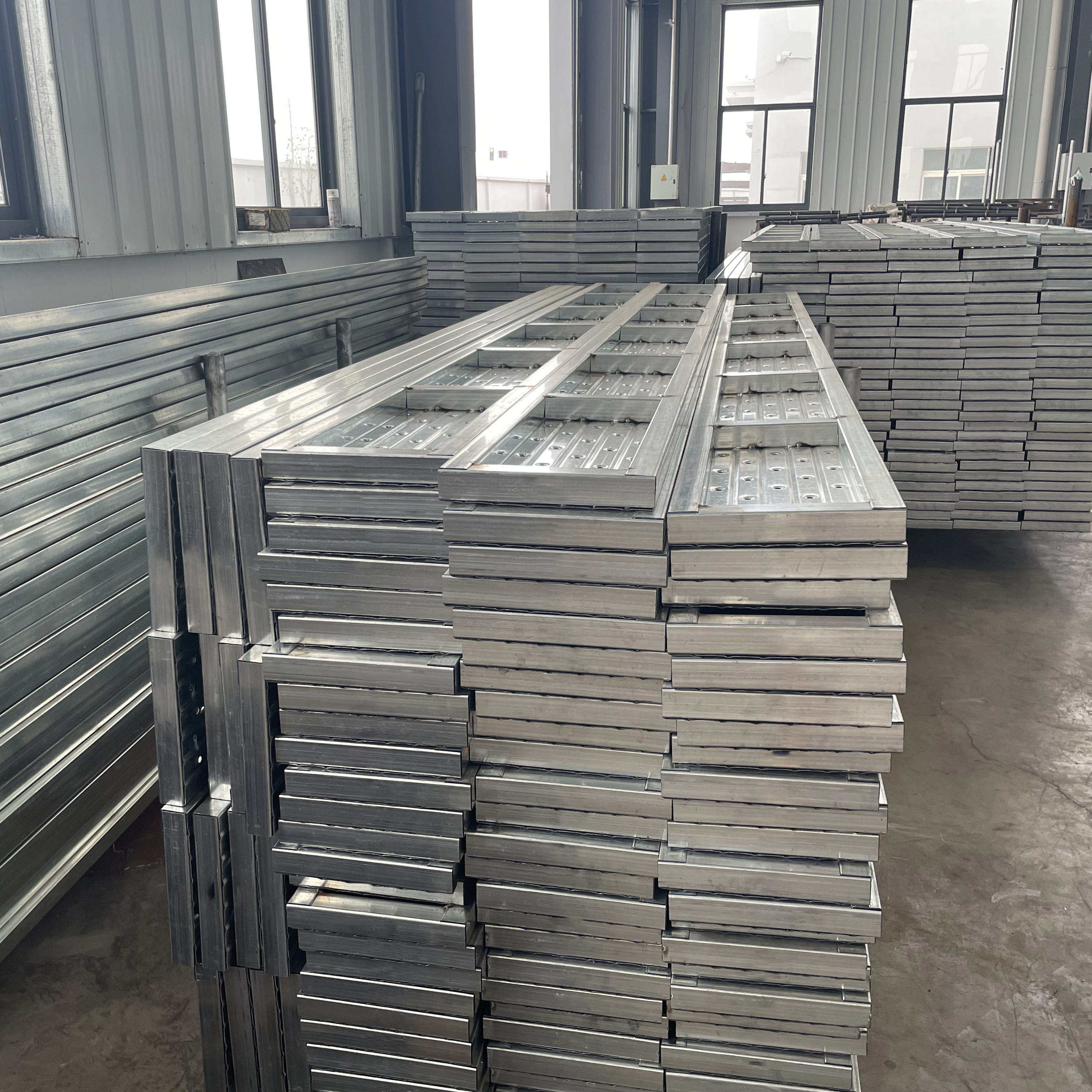 sarado na bakal na plank 