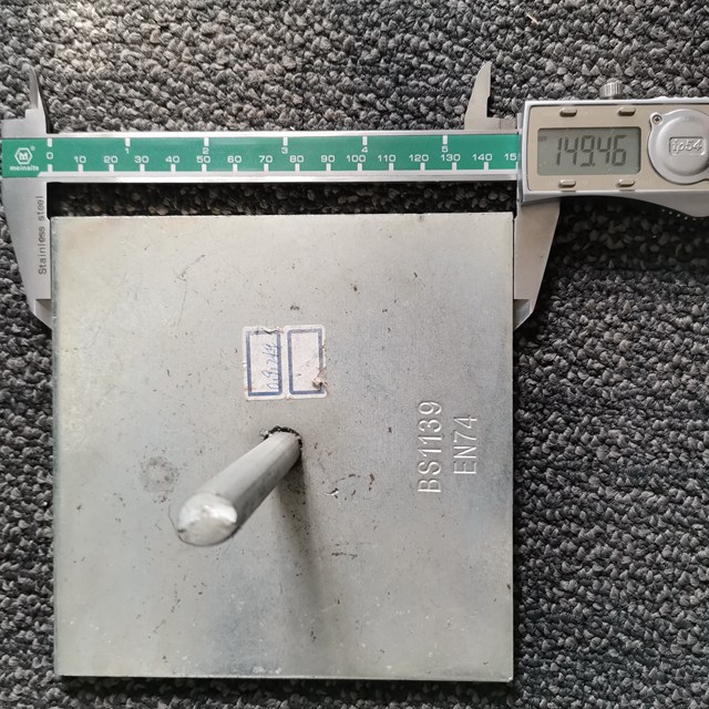 Round Bar Base Plate 19