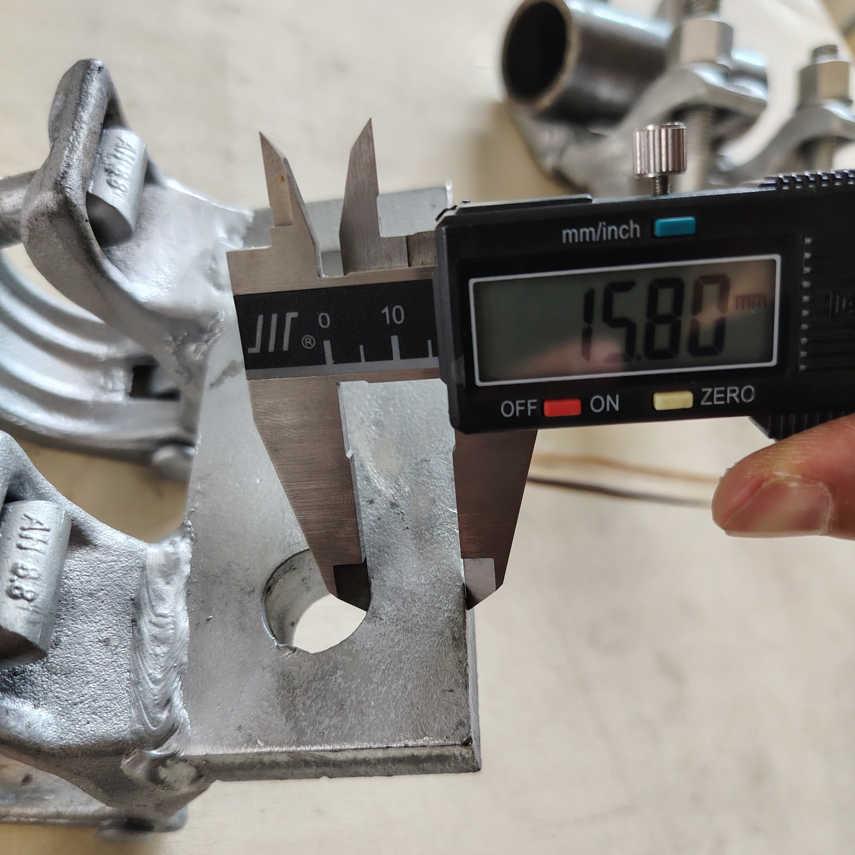 Pasadyang Base Espesyal na hugis na Scaffolding Clamp 