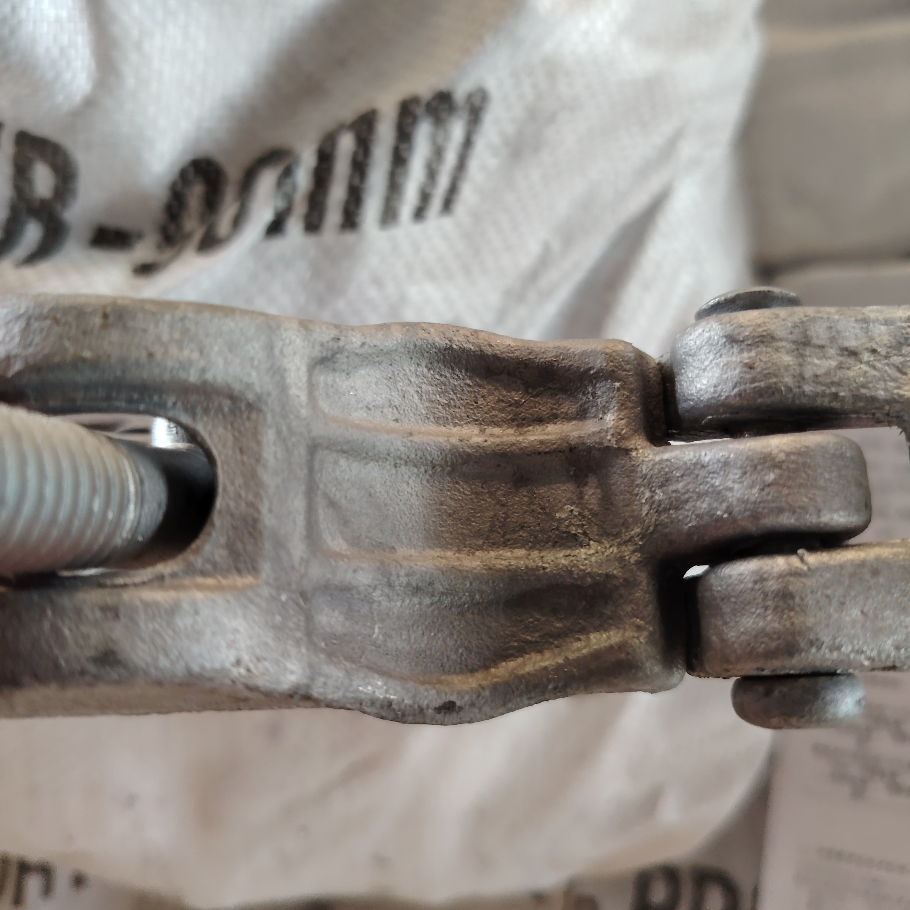 -Special-shaped Scaffolding Clamp Distance Coupler 98mm Espesyal na hugis na 