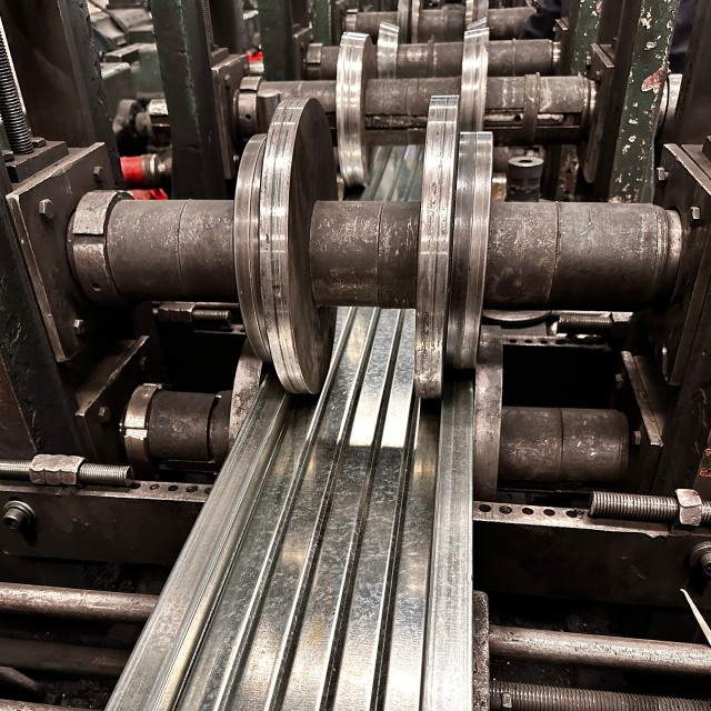 sarado na bakal na tabla