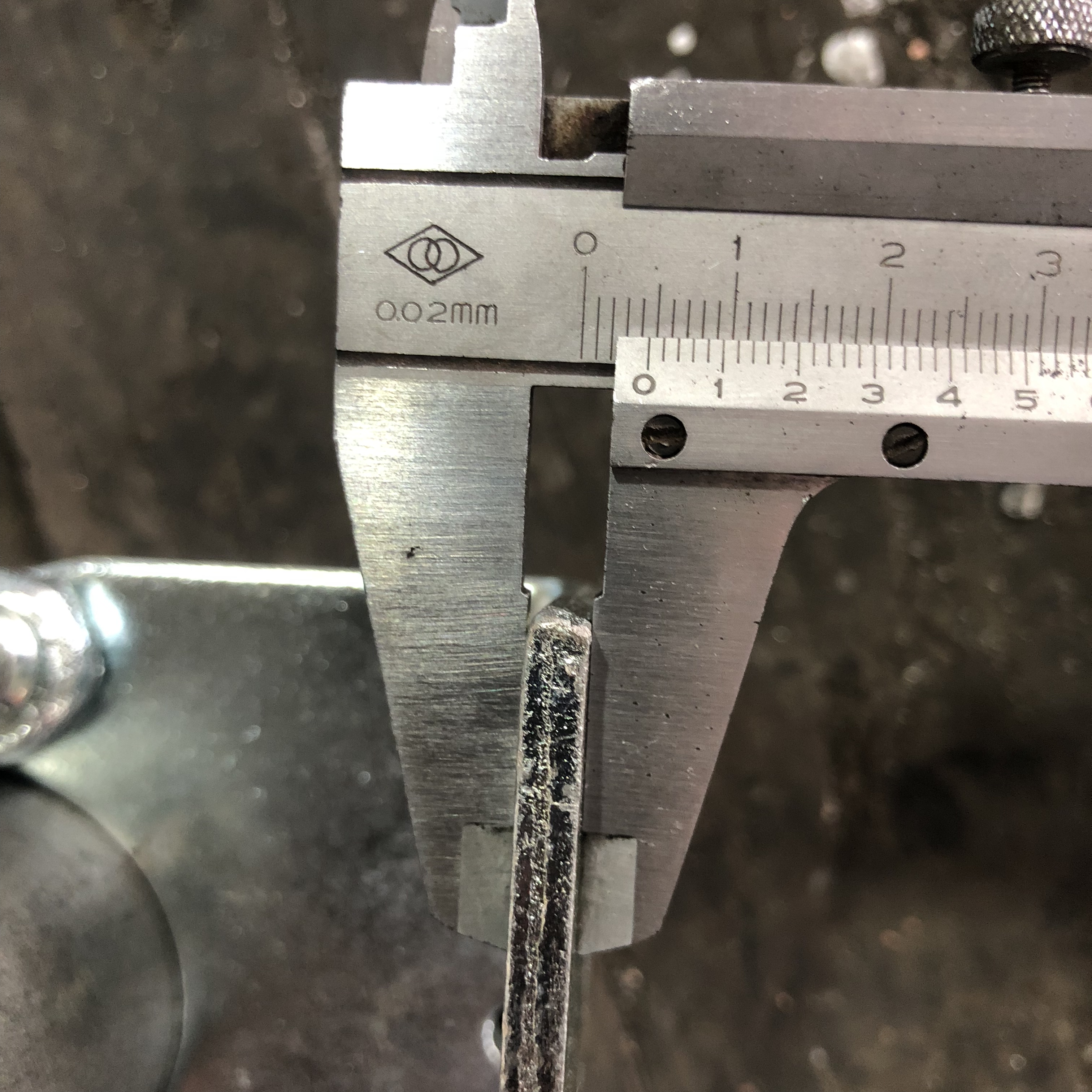 I -drop ang forged board na nagpapanatili ng coupler