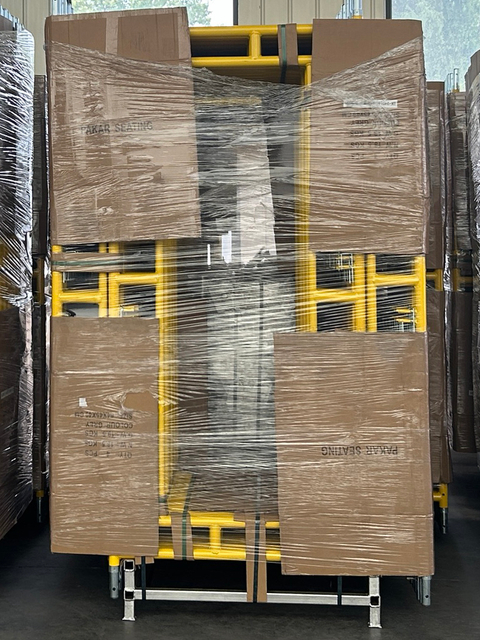 Dilaw na lakad sa pamamagitan ng frame