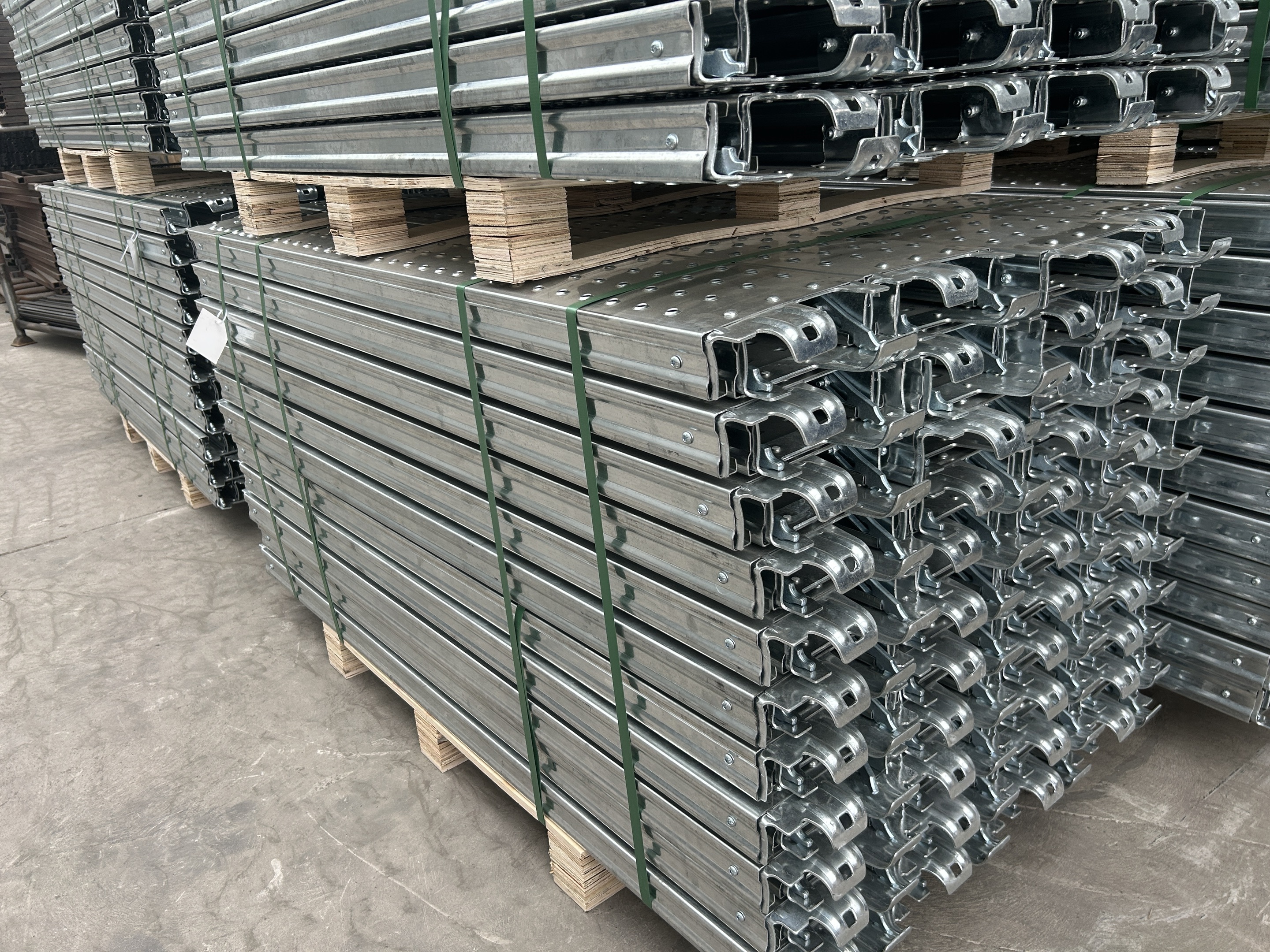 scaffolding plank na may hook 