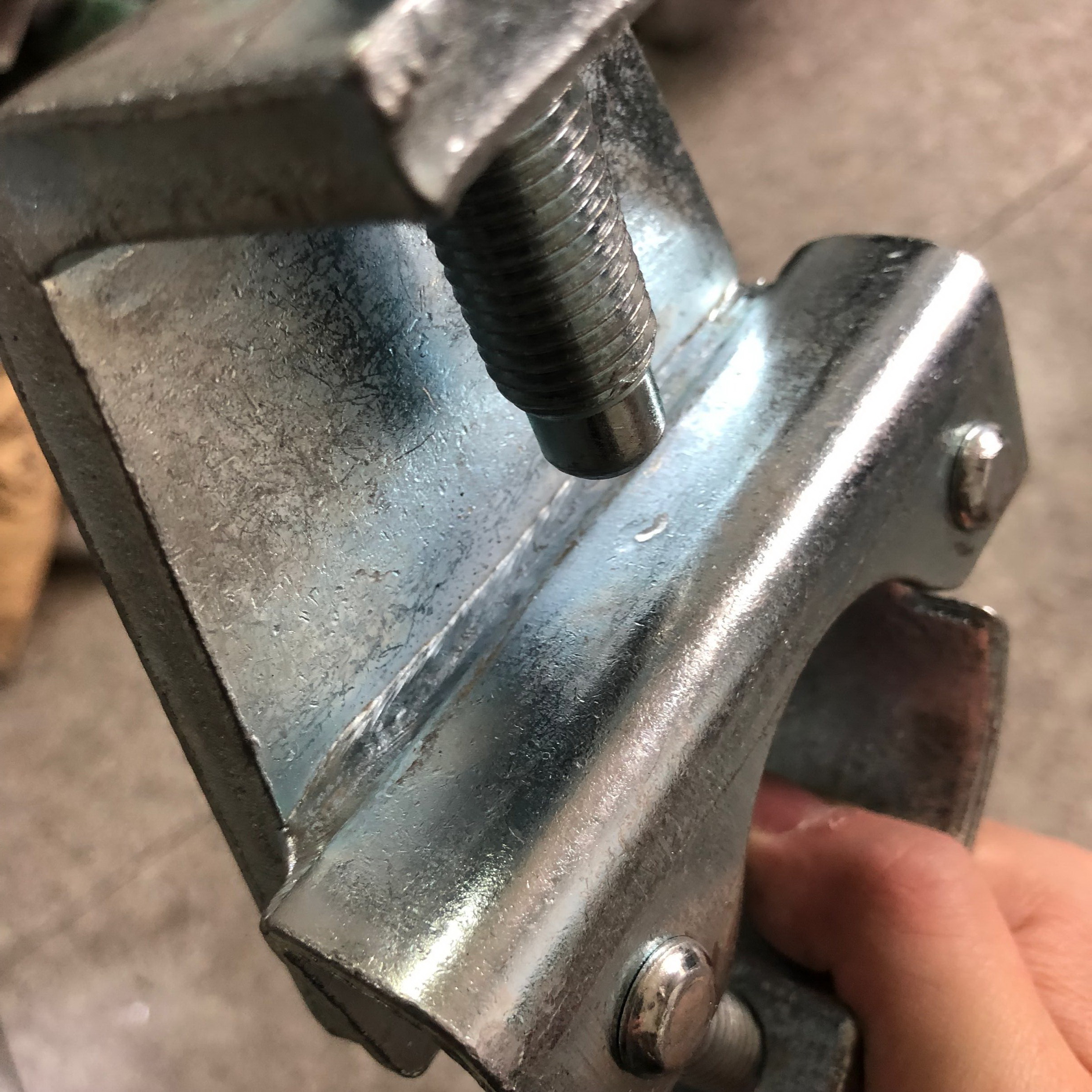 I -drop ang Forged Girder Coupler