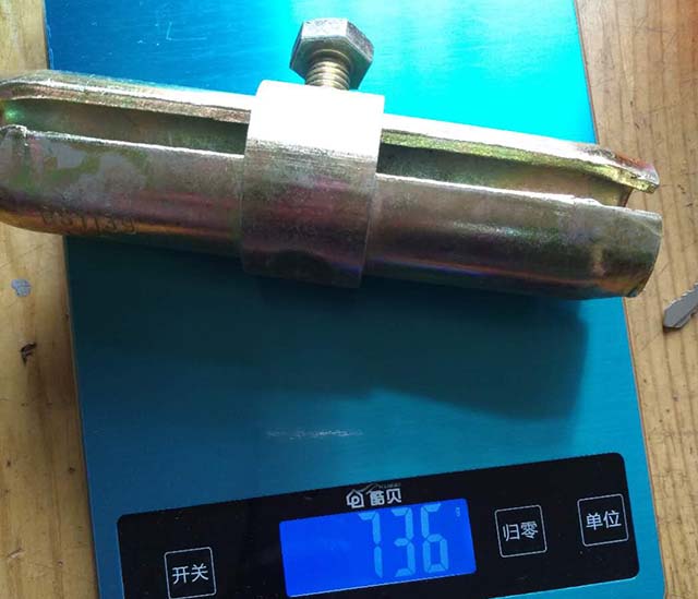 Pinindot ang magkasanib na pin 07