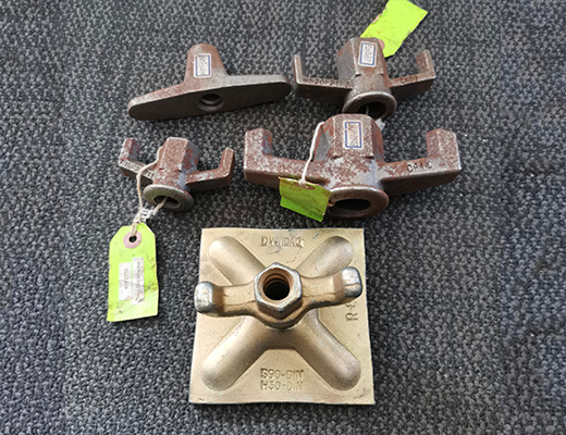 Formwork tie rod, wing nut at water stopper