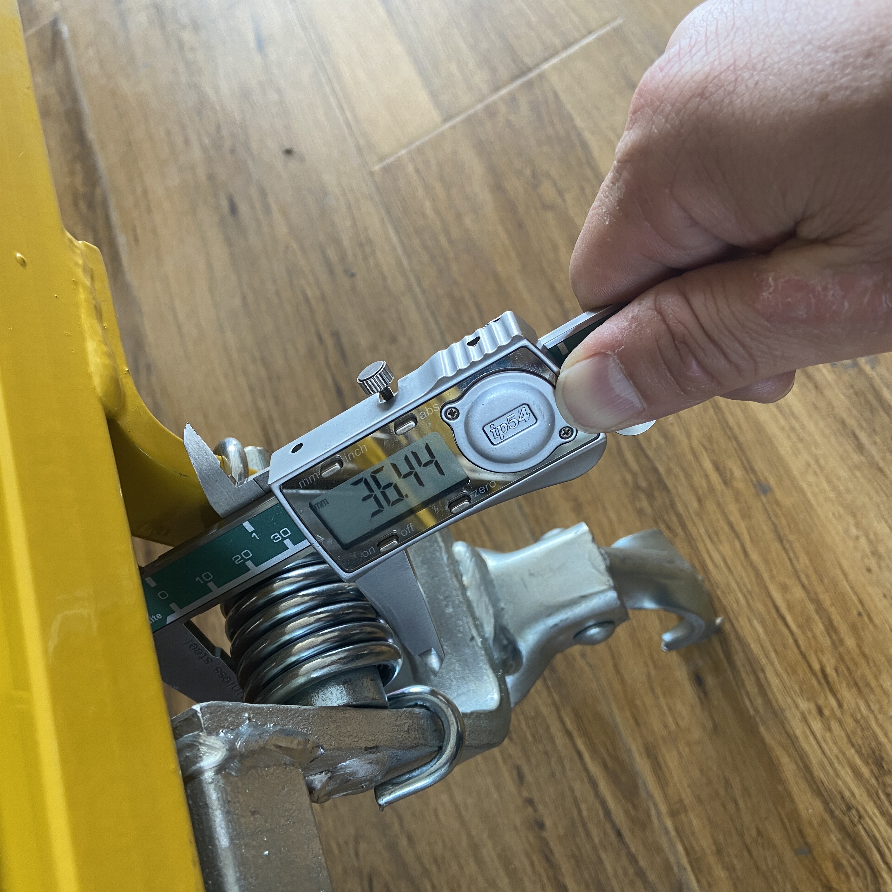 Pagsubok sa gate ng pag-access ng hagdan 